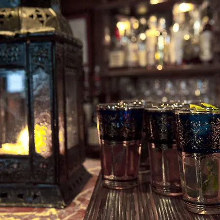 מלון Metropole 5*