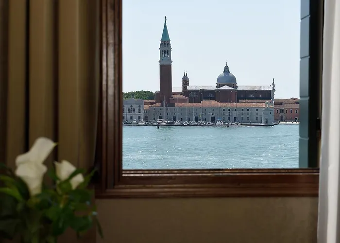 Отель Metropole